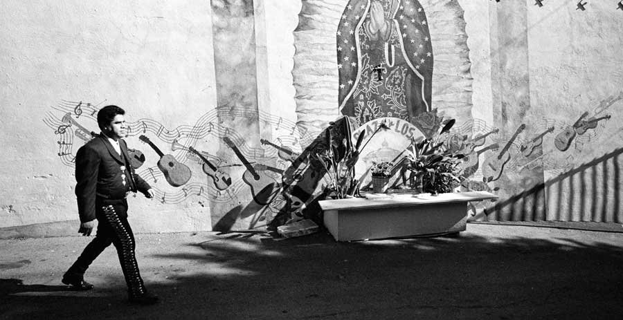 Nuevo Mexico: Rituals of an Indo-Hispano Homeland